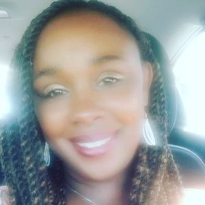 Meet your Posher, Maleka